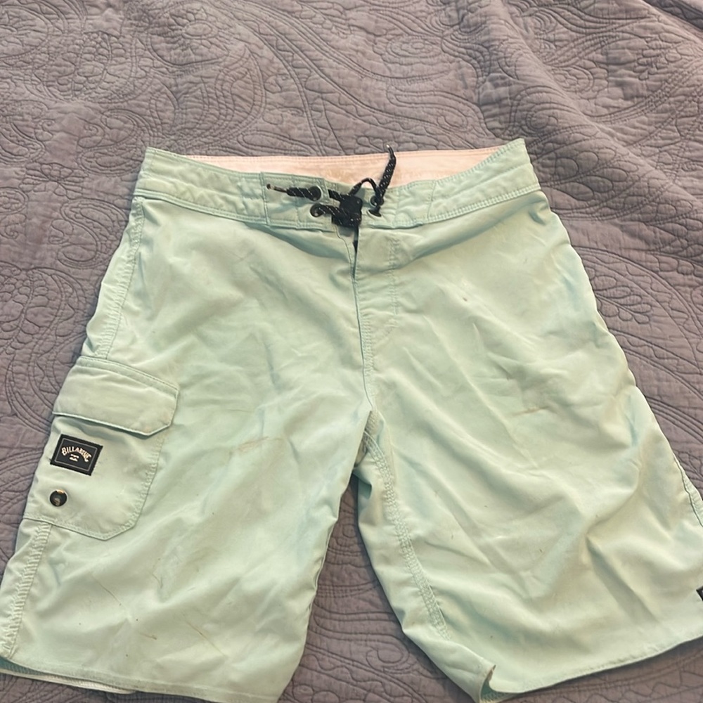 Kids board shirts billabong size 25, 3 stains see pictures